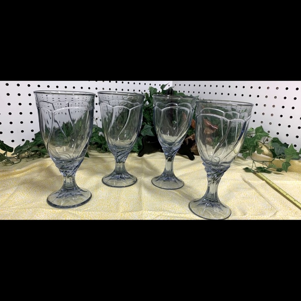 Noritake Sweet Swirl Light Blue Glasses - Set of 4